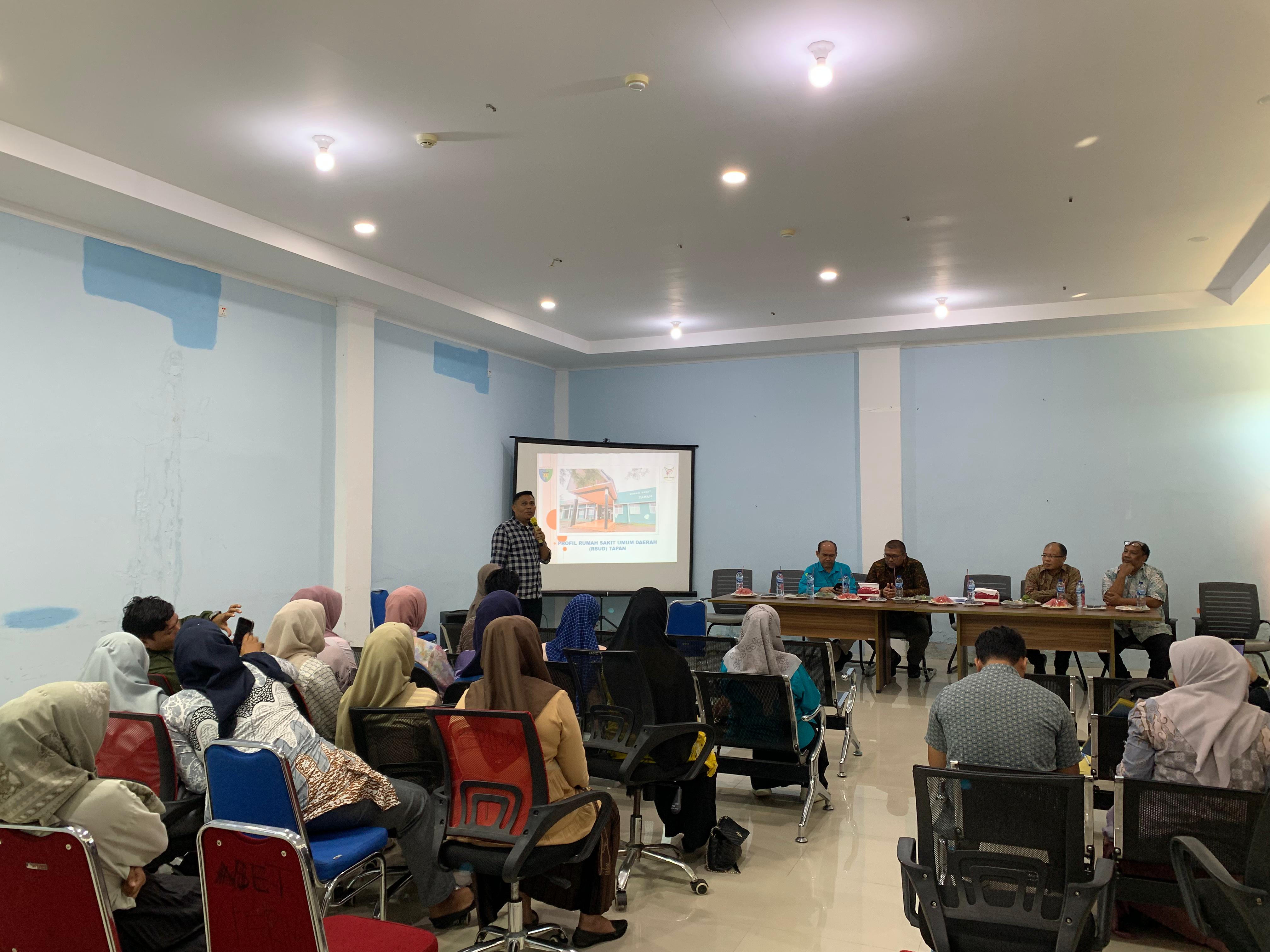 KUNJUNGAN DINAS KESEHATAN DAN KEMENTERIAN PUSAT DI RSUD TAPAN 