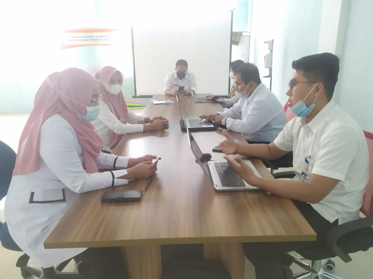 Kunjungan Kominfo kabupaten Pesisir Selatan dalam rangka pembuatan Sertifikat Elektronik
